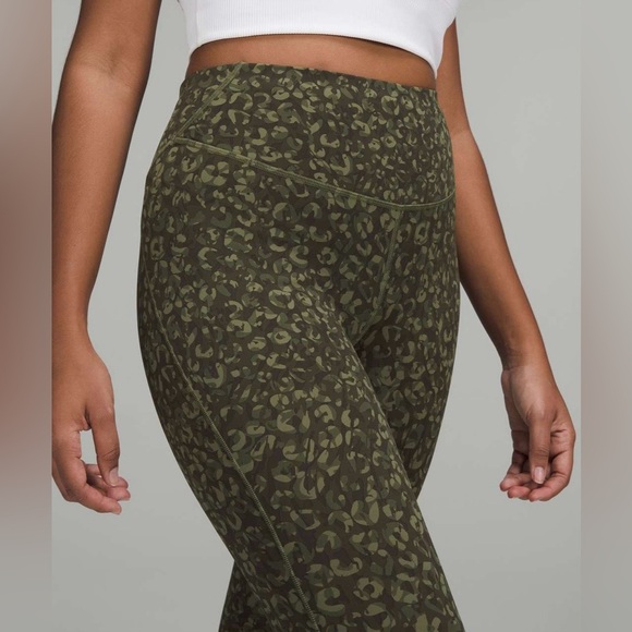 Lululemon Base Pace High-Rise Tight 28" Intertwined Camo Medium Olive Multi 6 - Picture 1 of 12